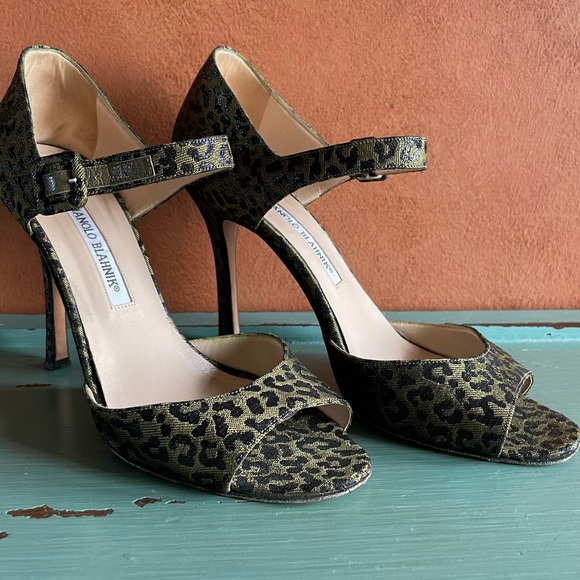 Manolo Blahnik size 38 1/2 - Picture 2 of 7